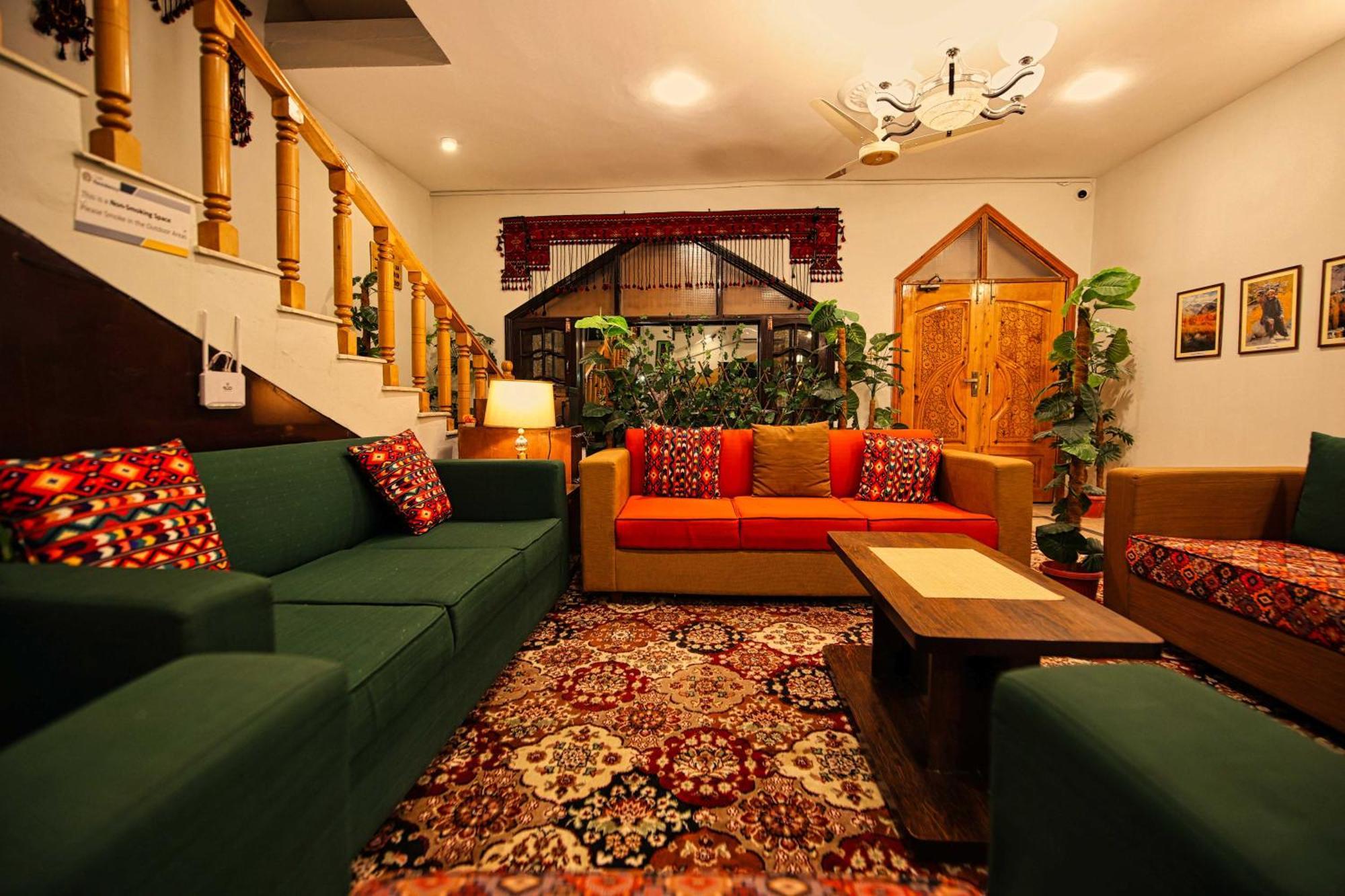 Oak Residency Hotel Gilgit Exterior photo