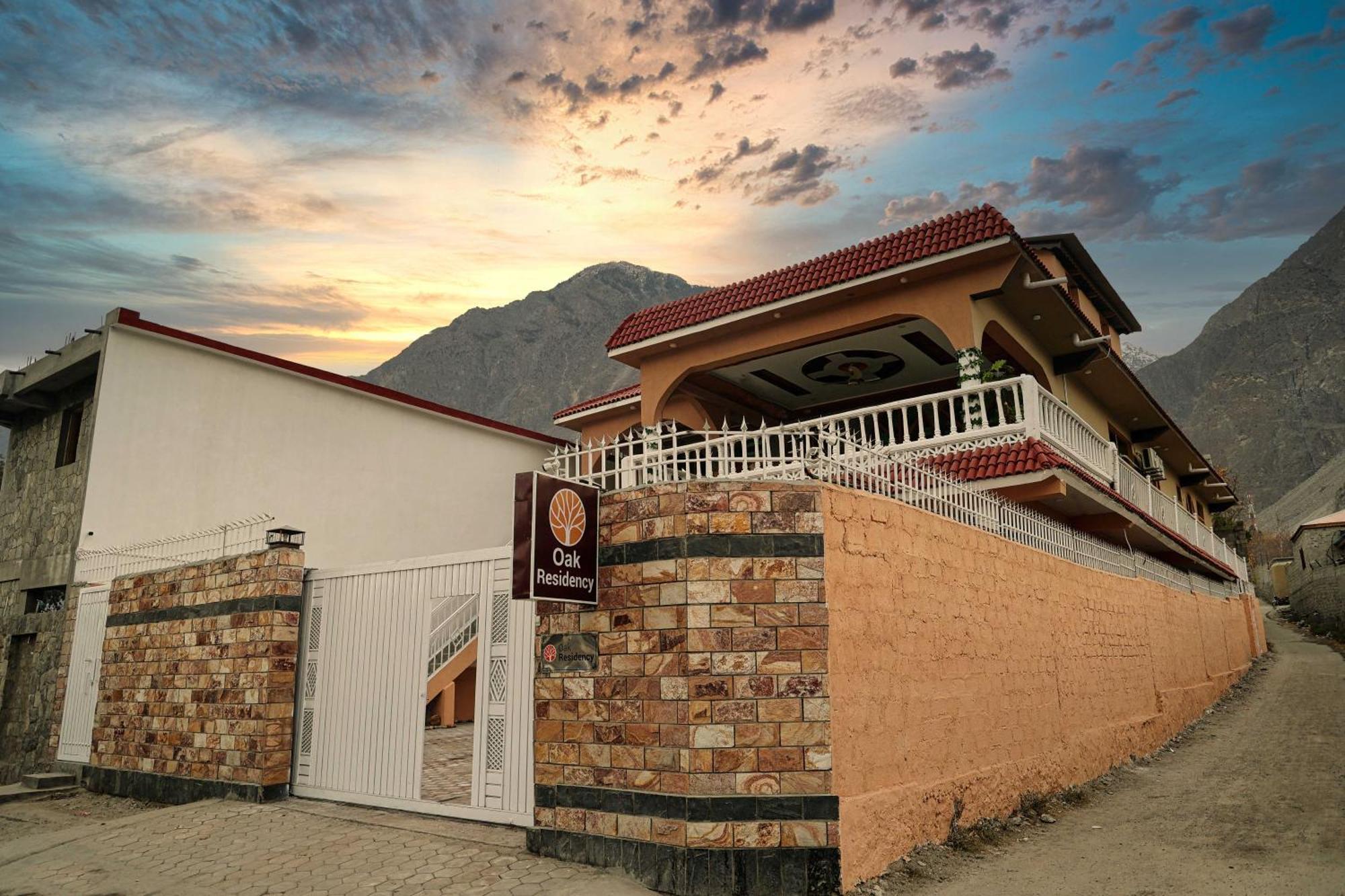 Oak Residency Hotel Gilgit Exterior photo
