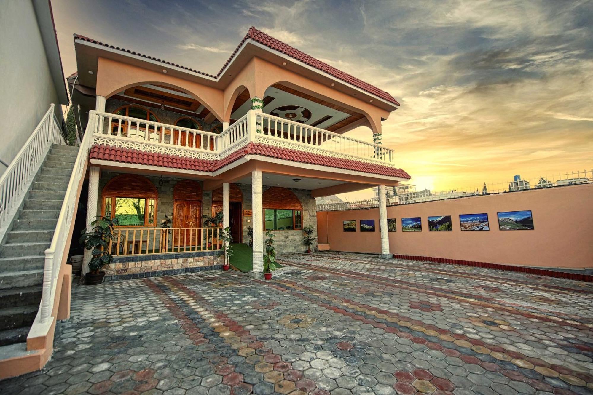 Oak Residency Hotel Gilgit Exterior photo