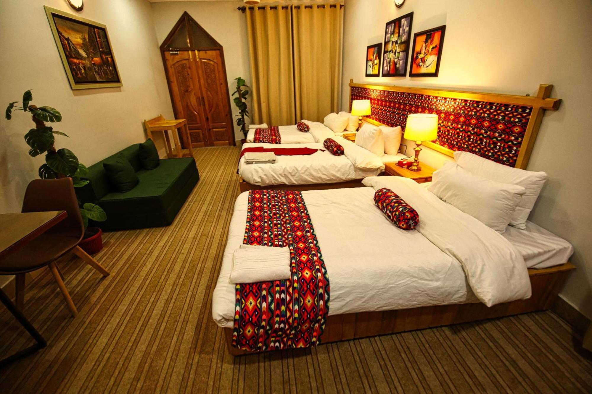 Oak Residency Hotel Gilgit Exterior photo
